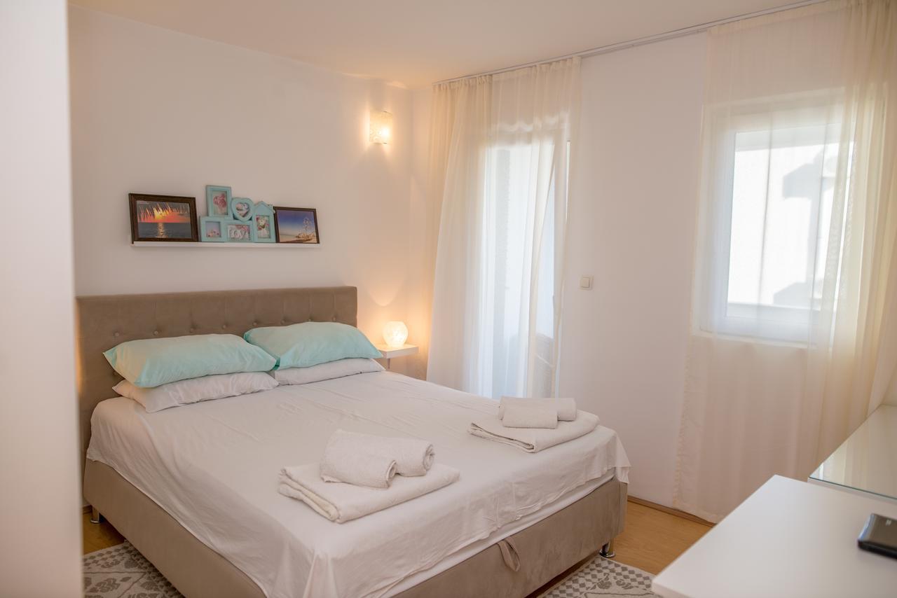 Apartman Zenta Petrovac Bagian luar foto