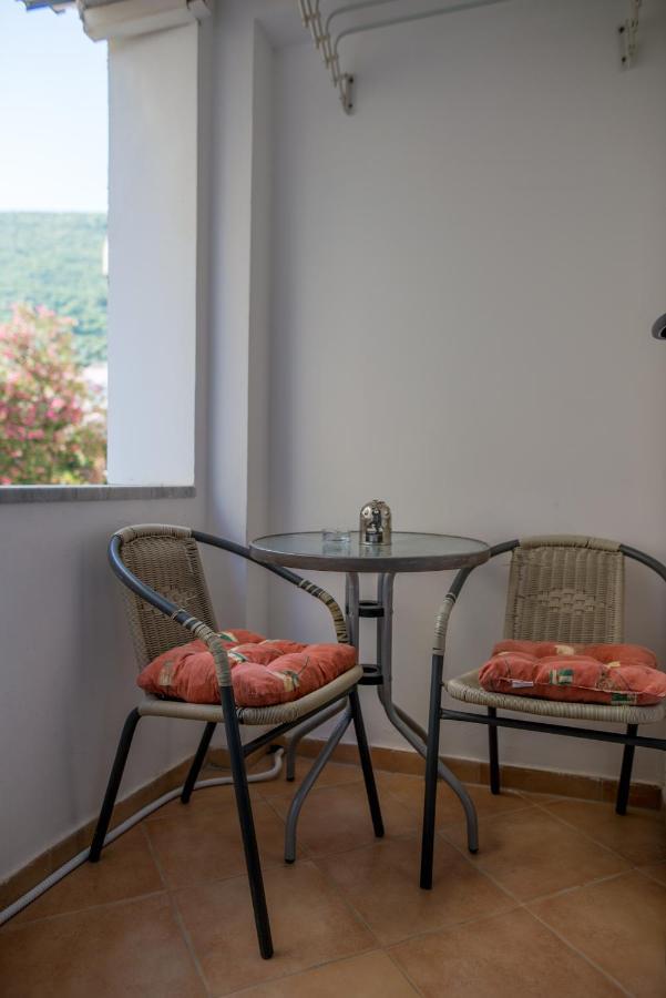 Apartman Zenta Petrovac Bagian luar foto
