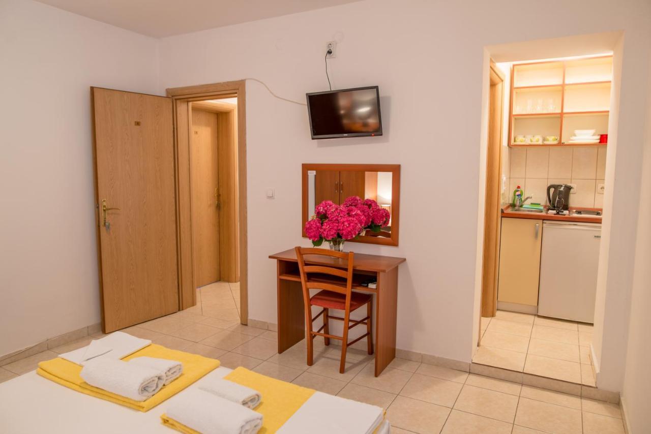 Apartman Zenta Petrovac Bagian luar foto